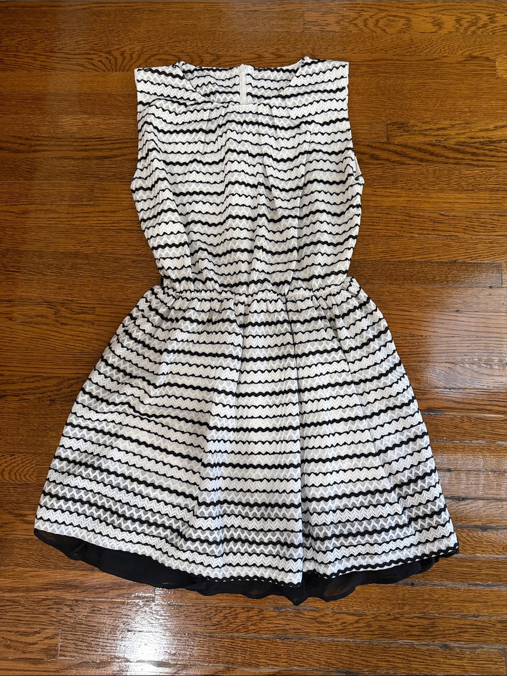 Brand new black and white bubble skirt
